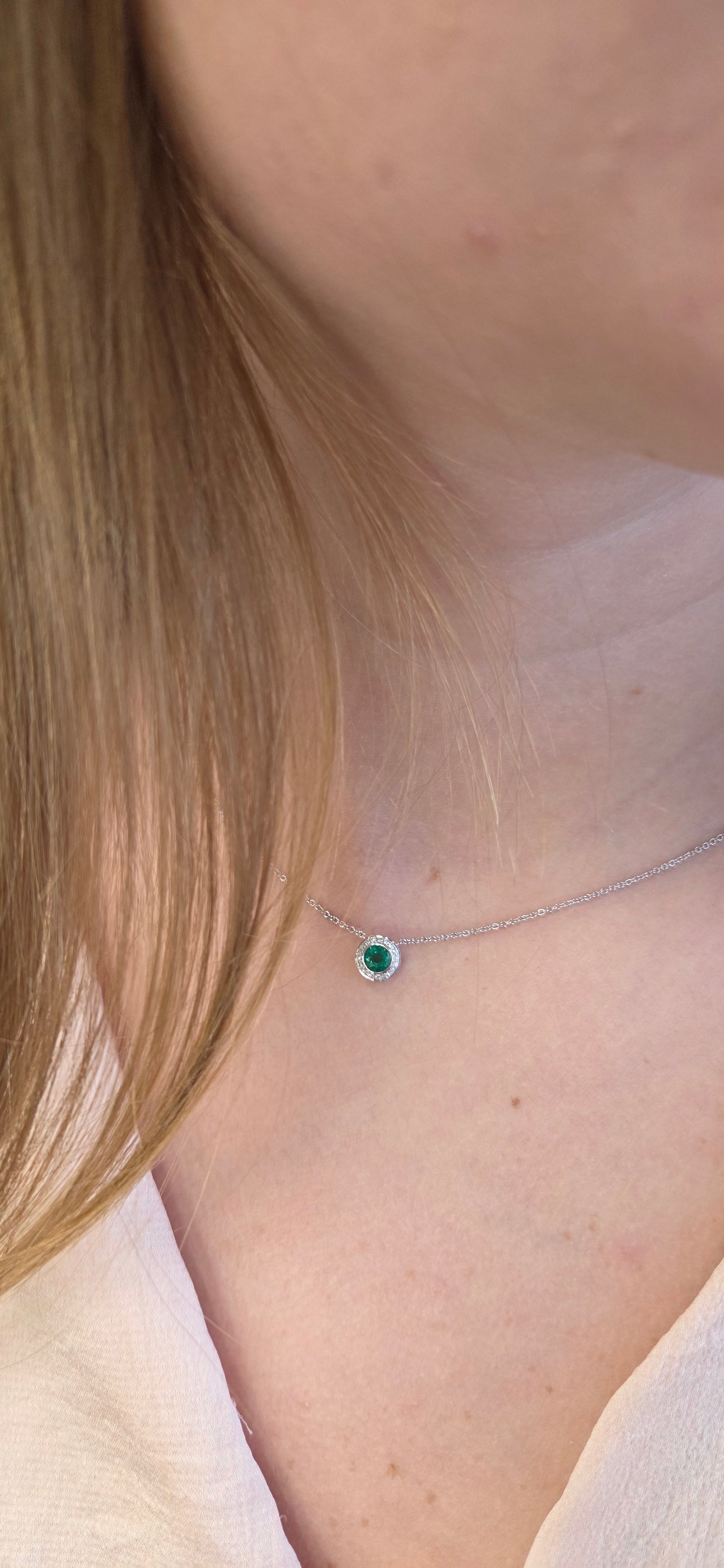 Royal Harmony Pendant with Stunning Emerald