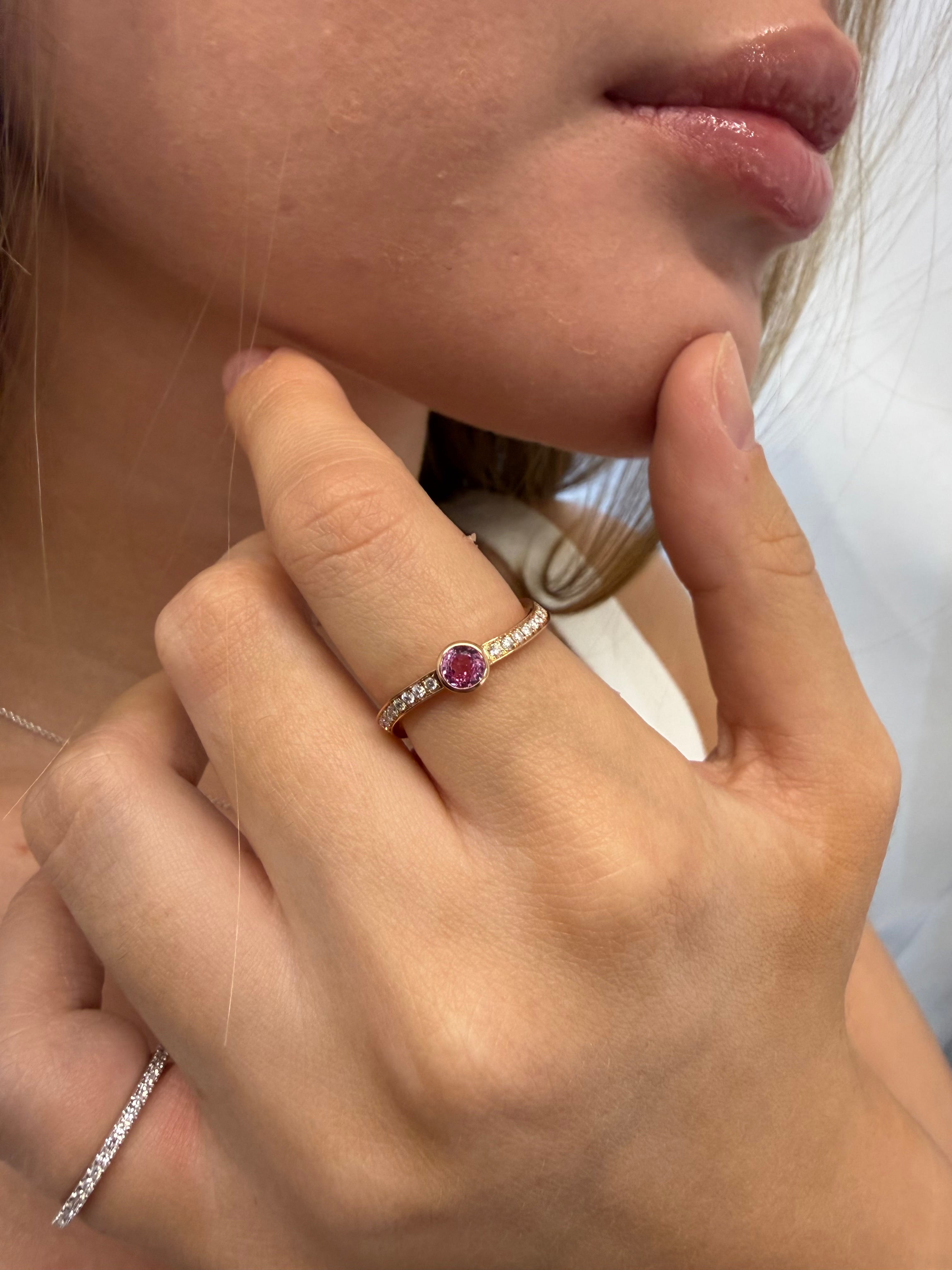 Single Wave Ring with Pink Sapphire