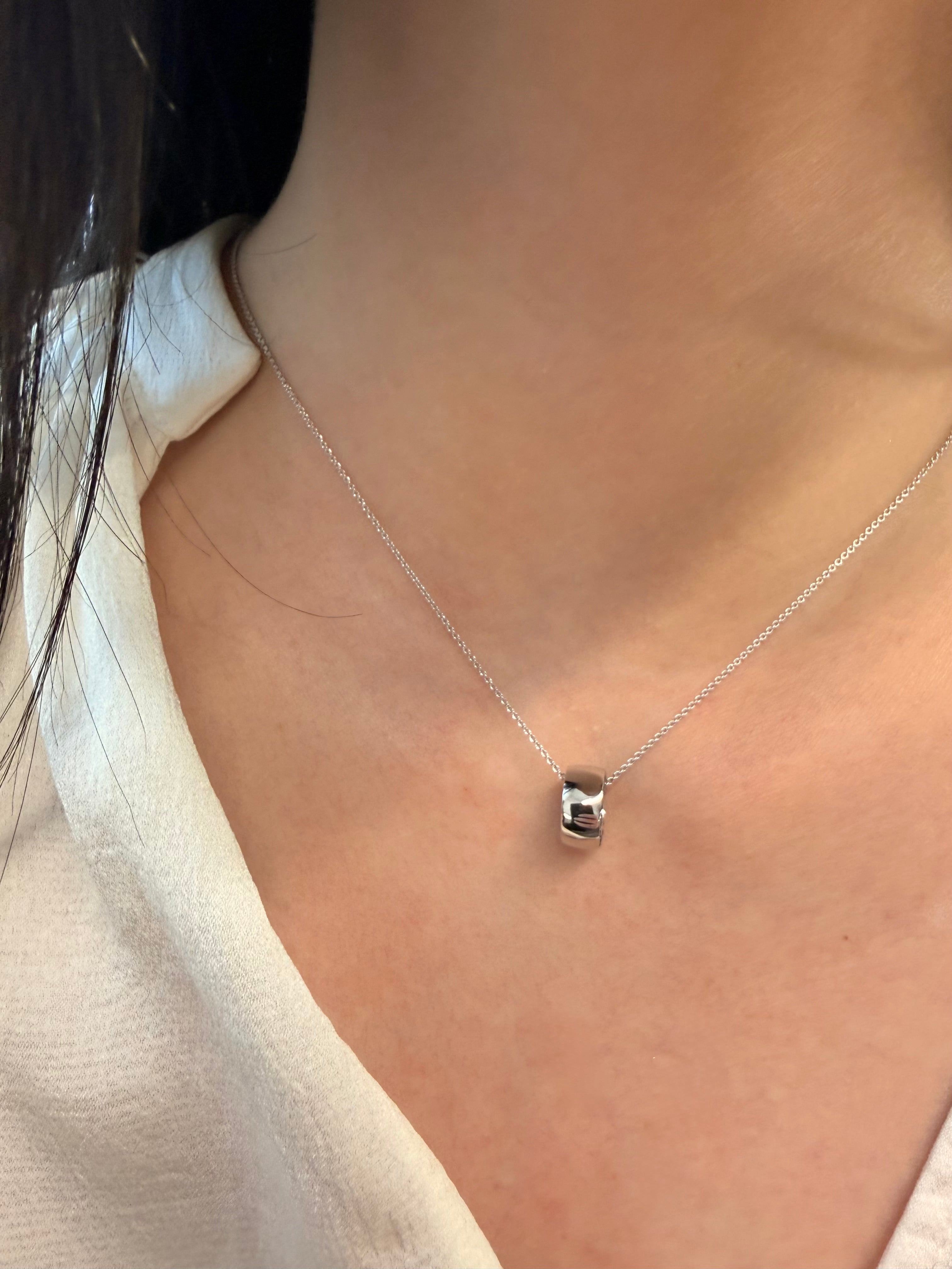 Pendentif Tanzanite Trillion en Diamants Tout Autour