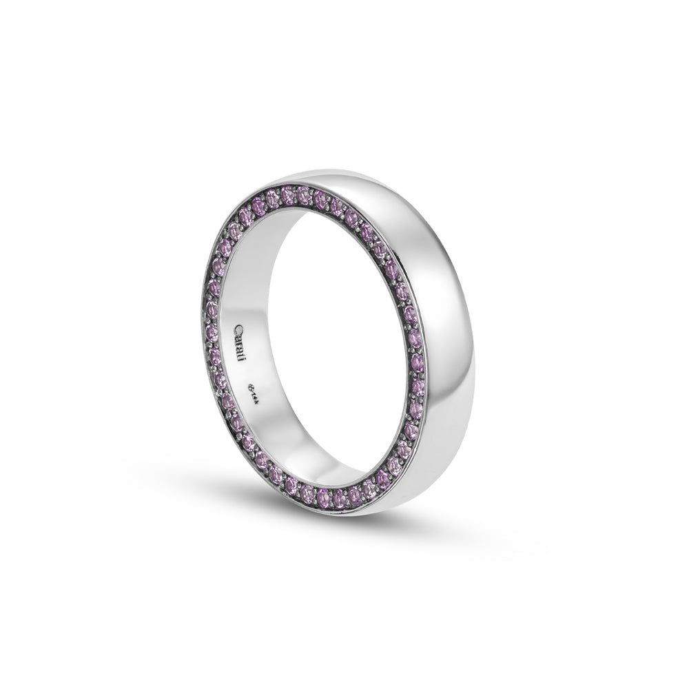 14 and 18k wedding band in white gold 4 mm with pink spphires pave set on the sides, designed by carati jewelry montreal