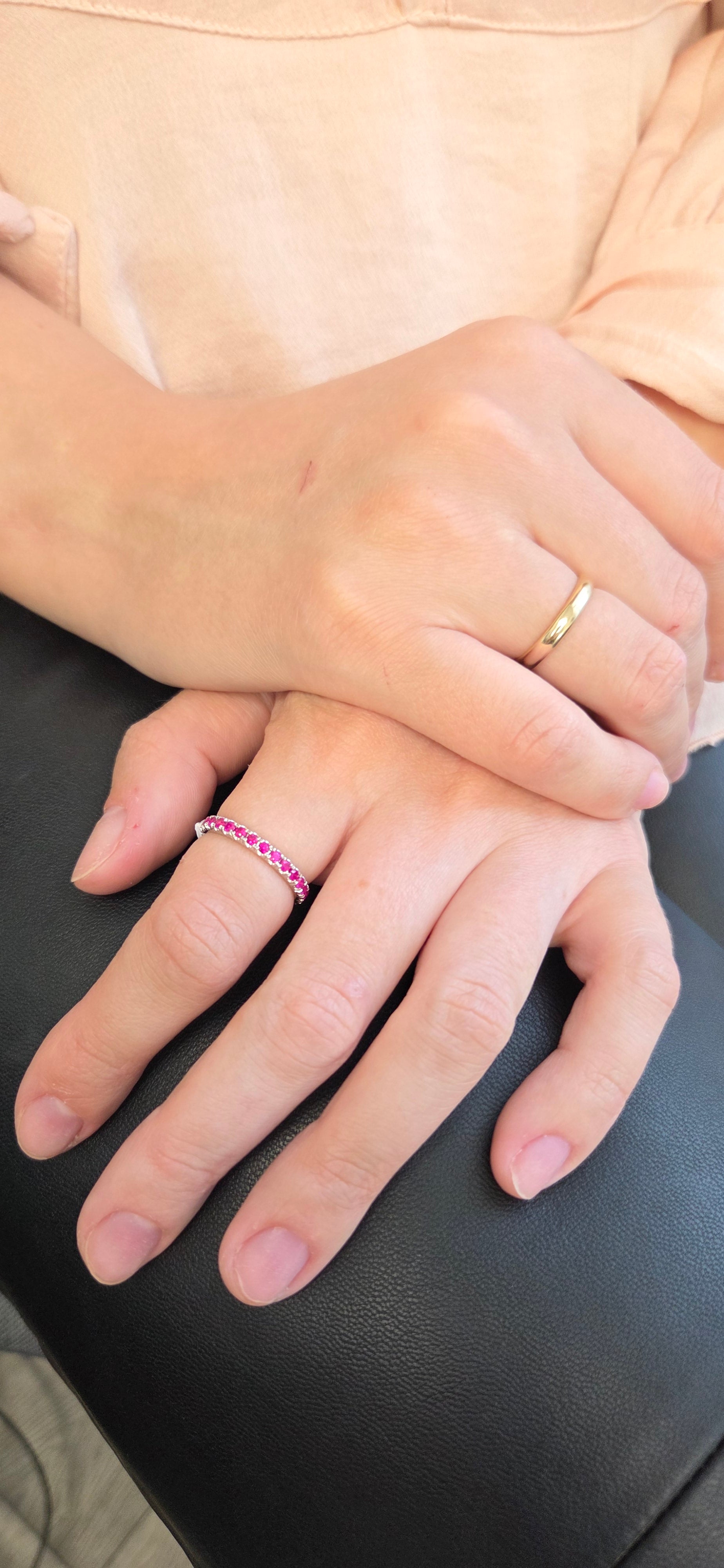 Alliance One Love avec un seul diamant serti Gypsy