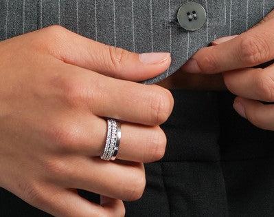 Petit Shared Prong Engagement Ring